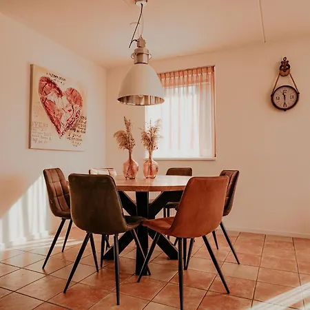 Apartamento With Waterpark Nearby Uitgeest