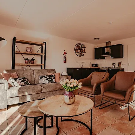 With Waterpark Nearby *